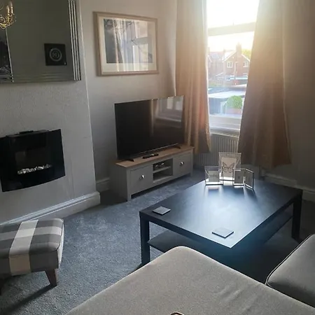 1 Bedroom Spacious Apartment Lytham St Annes Exterior photo