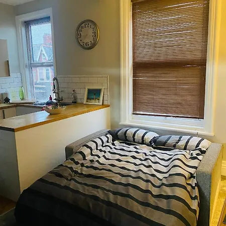 1 Bedroom Spacious Apartment Lytham St Annes Exterior photo
