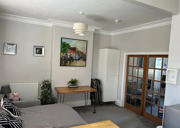 1 Bedroom Spacious Apartment